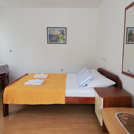 Apartments Nada - 100 M From Beach Kali Eksteriør bilde
